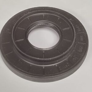 Front Differentail Pinion Oil Seal