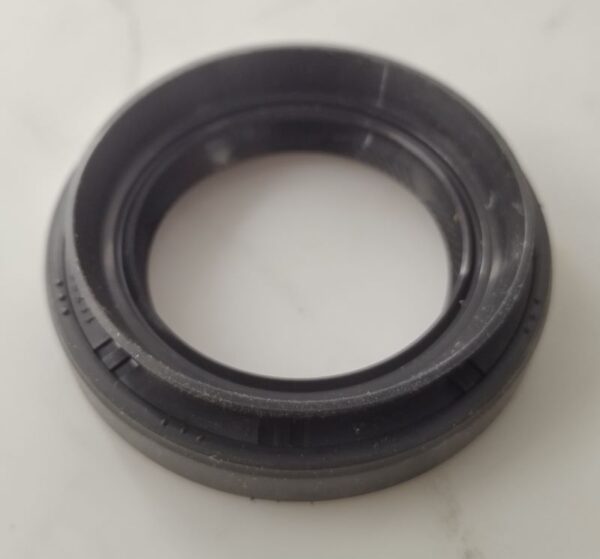 Front Differential Side Oil Seal R/H