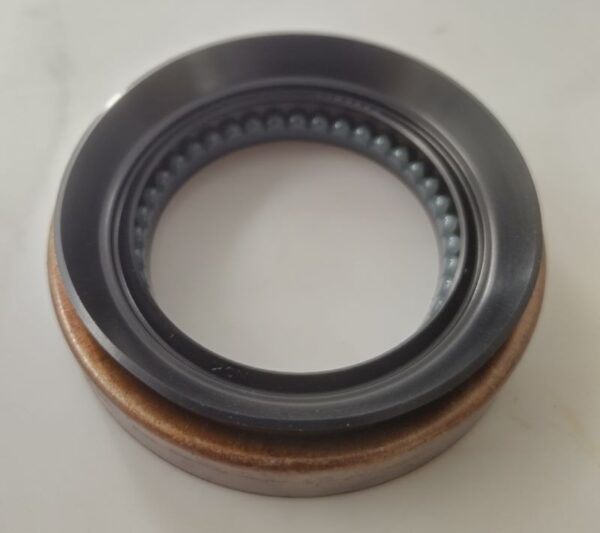 Front Differential Side Oil Seal L/H (Externtion Tube)